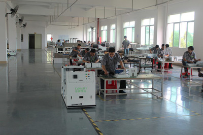 智能小车价格、装备与标准型牵引式AGV物料搬运装备解析